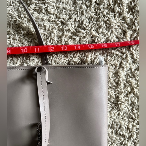 Kate Spade Karla Seton Drive Cityscape Gray Smooth Leather Tote with Glitter Bow - Picture 14 of 16